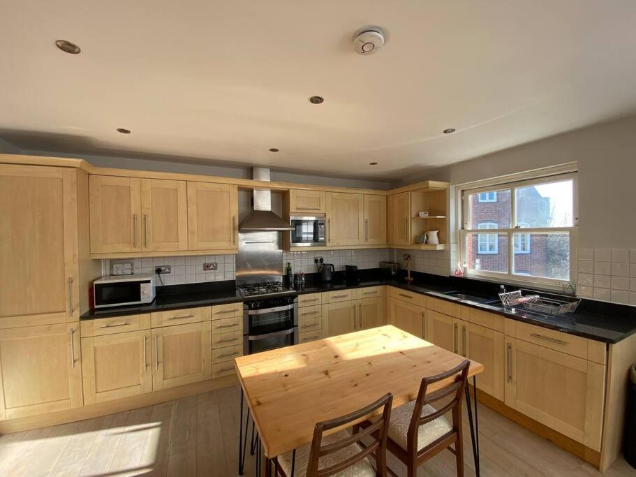 The Penthouse, Winchester