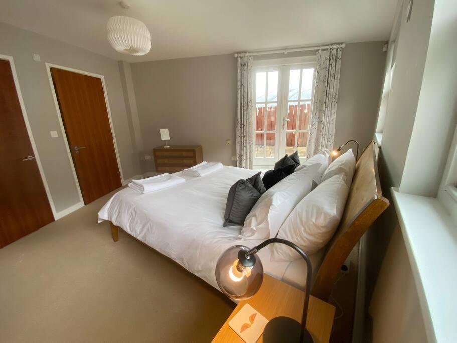 The Penthouse, * Winchester