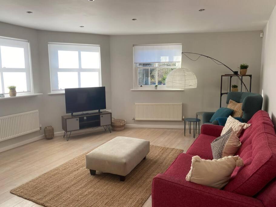 The Penthouse, * Winchester
